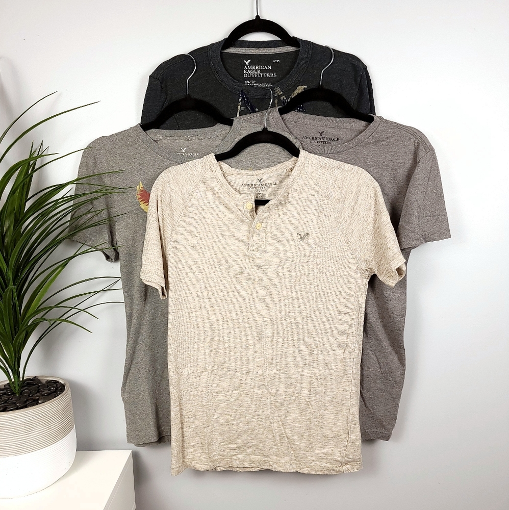 Lot of 4 Men's American Eagle Shirts Size XS